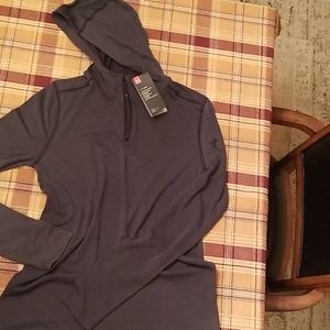🆕️Under Armour  Heat Gear fitted hoodie